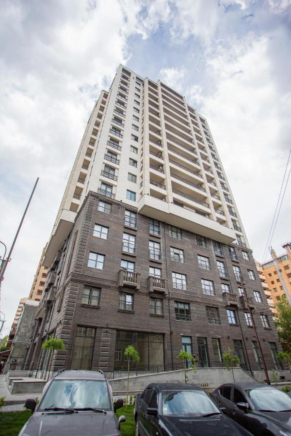 Fantastic Apartments Near Republic Square, Perfect Location, Mystreet Company Erywań Zewnętrze zdjęcie