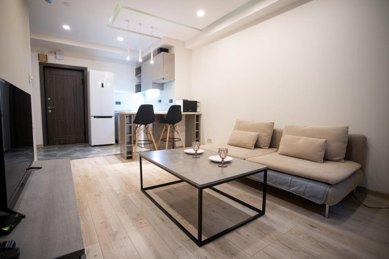 Fantastic Apartments Near Republic Square, Perfect Location, Mystreet Company Erywań Zewnętrze zdjęcie