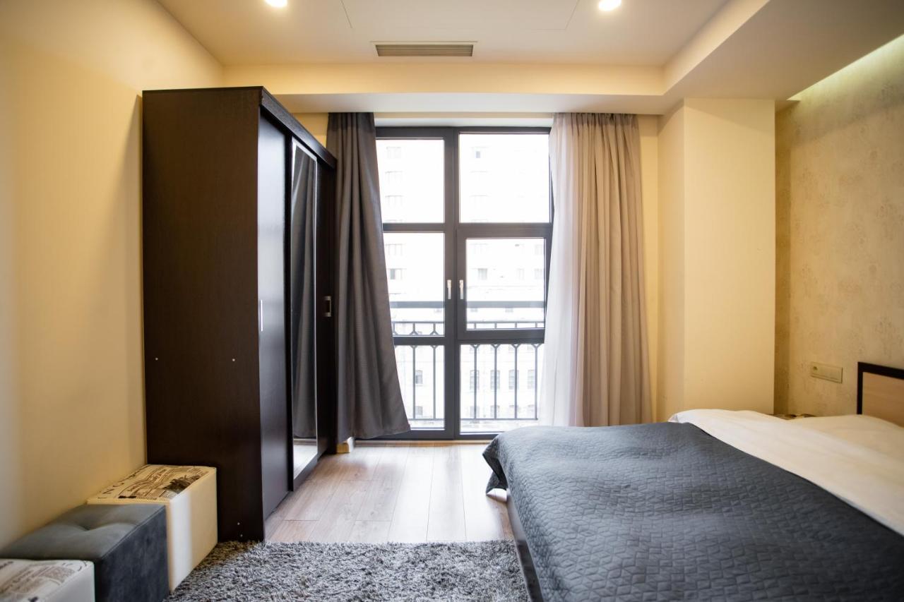 Fantastic Apartments Near Republic Square, Perfect Location, Mystreet Company Erywań Zewnętrze zdjęcie