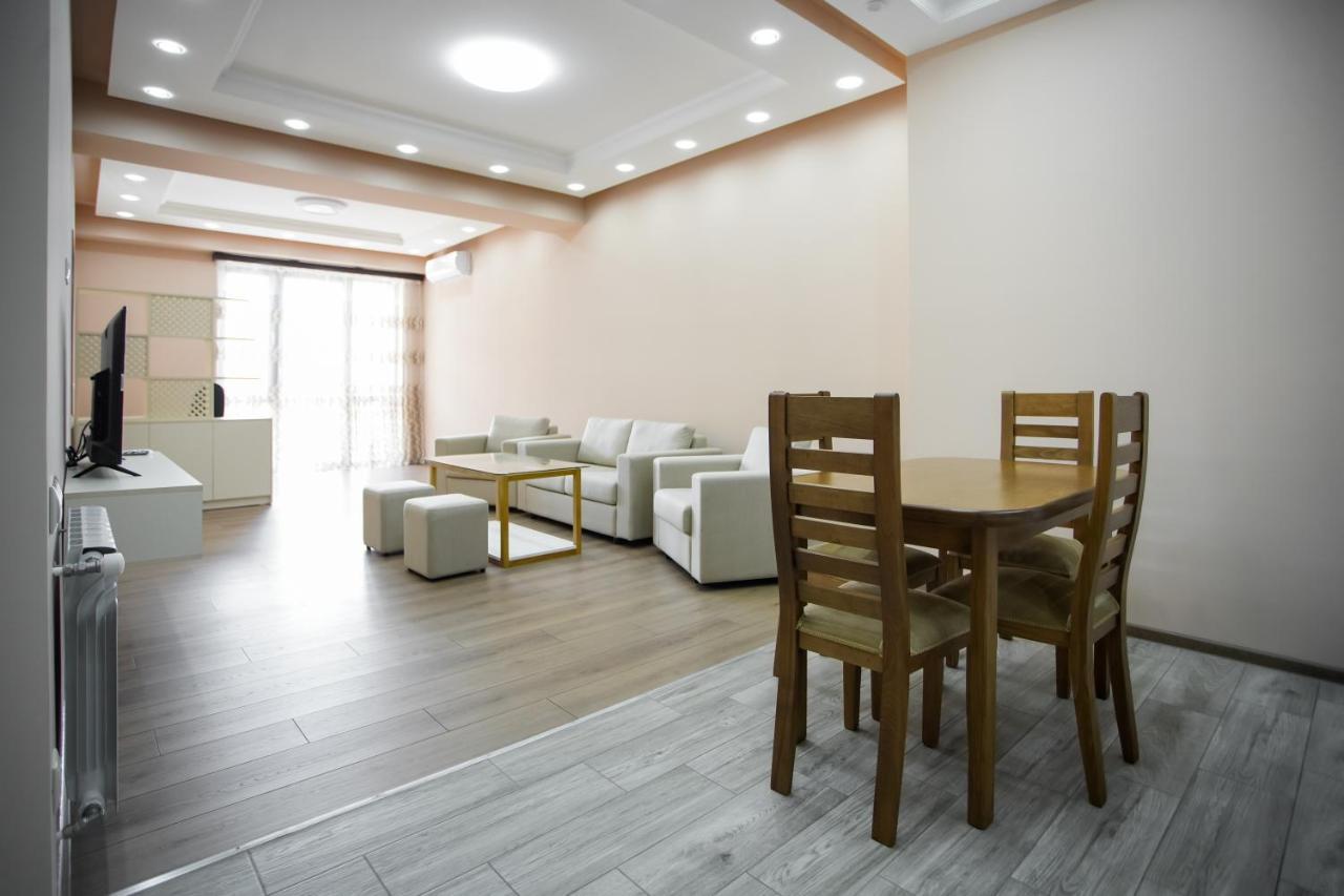 Fantastic Apartments Near Republic Square, Perfect Location, Mystreet Company Erywań Zewnętrze zdjęcie