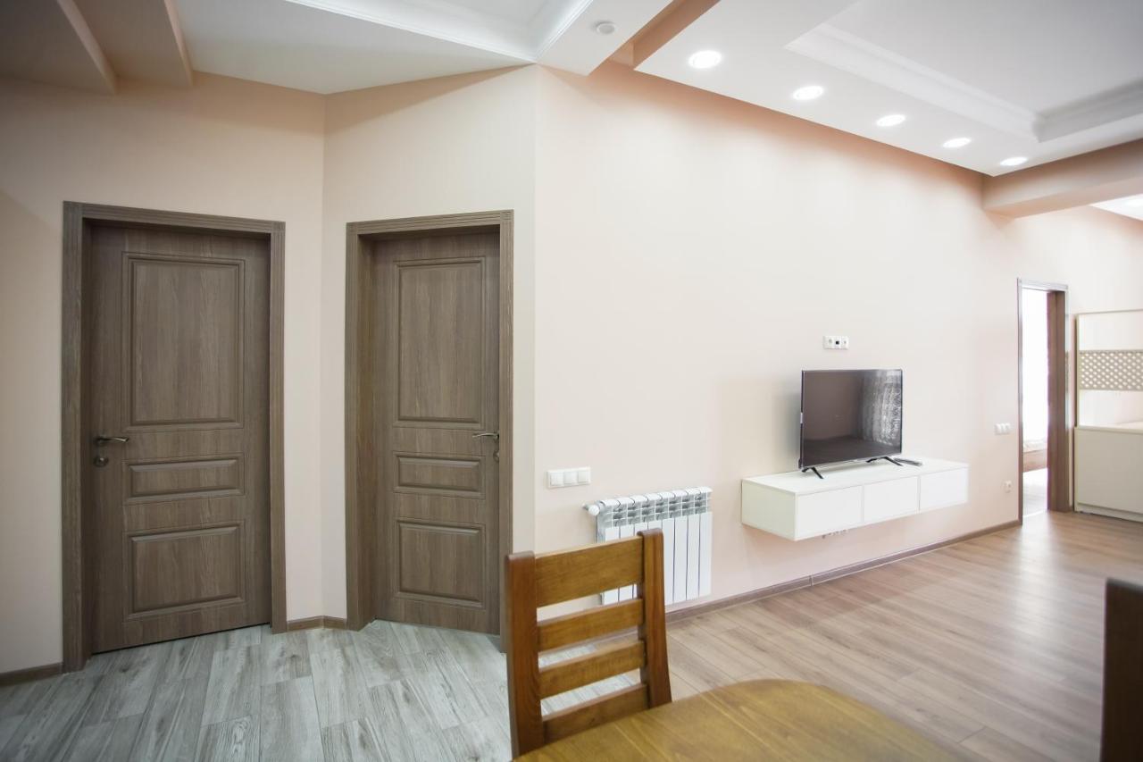 Fantastic Apartments Near Republic Square, Perfect Location, Mystreet Company Erywań Zewnętrze zdjęcie