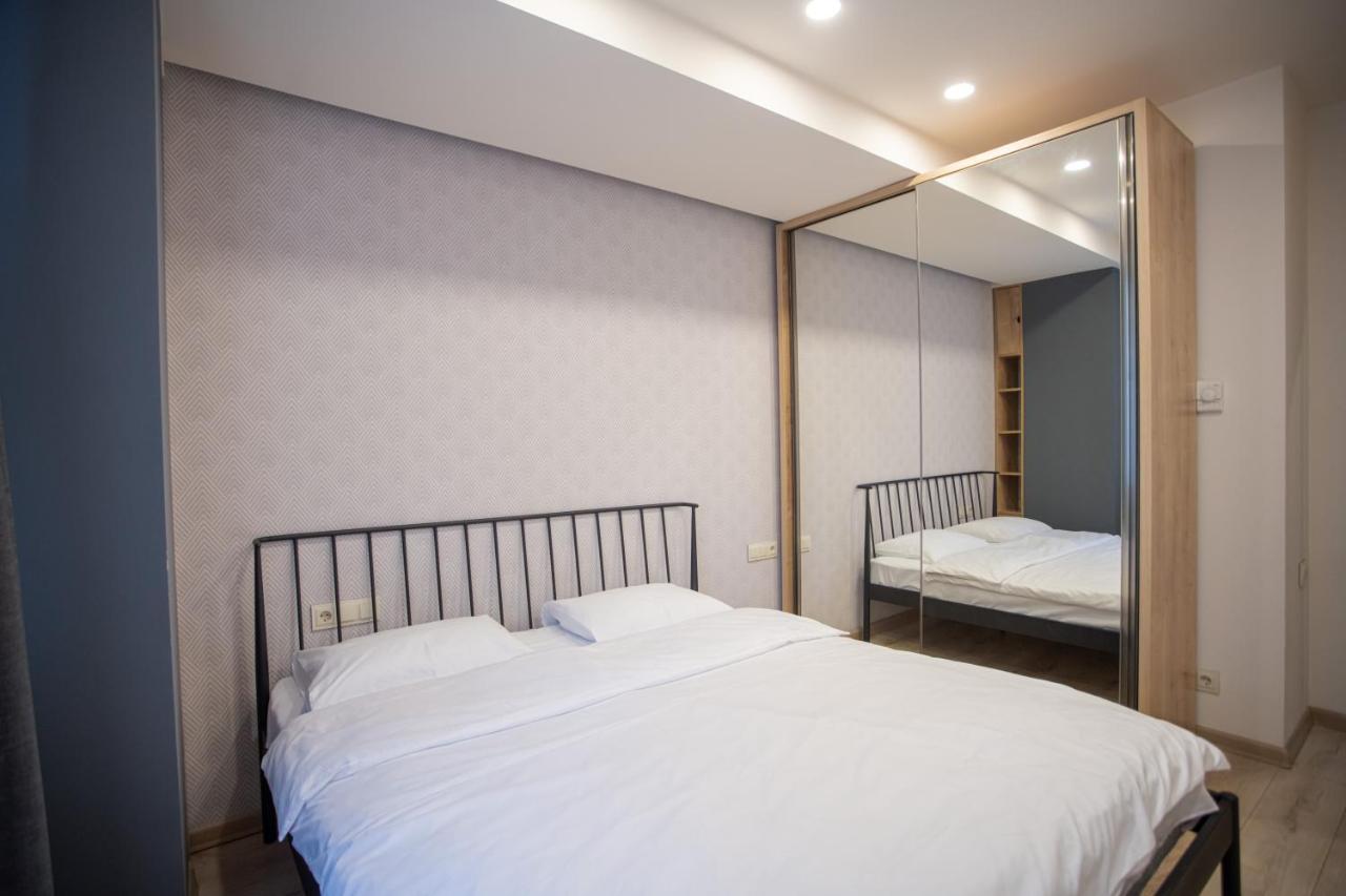 Fantastic Apartments Near Republic Square, Perfect Location, Mystreet Company Erywań Zewnętrze zdjęcie