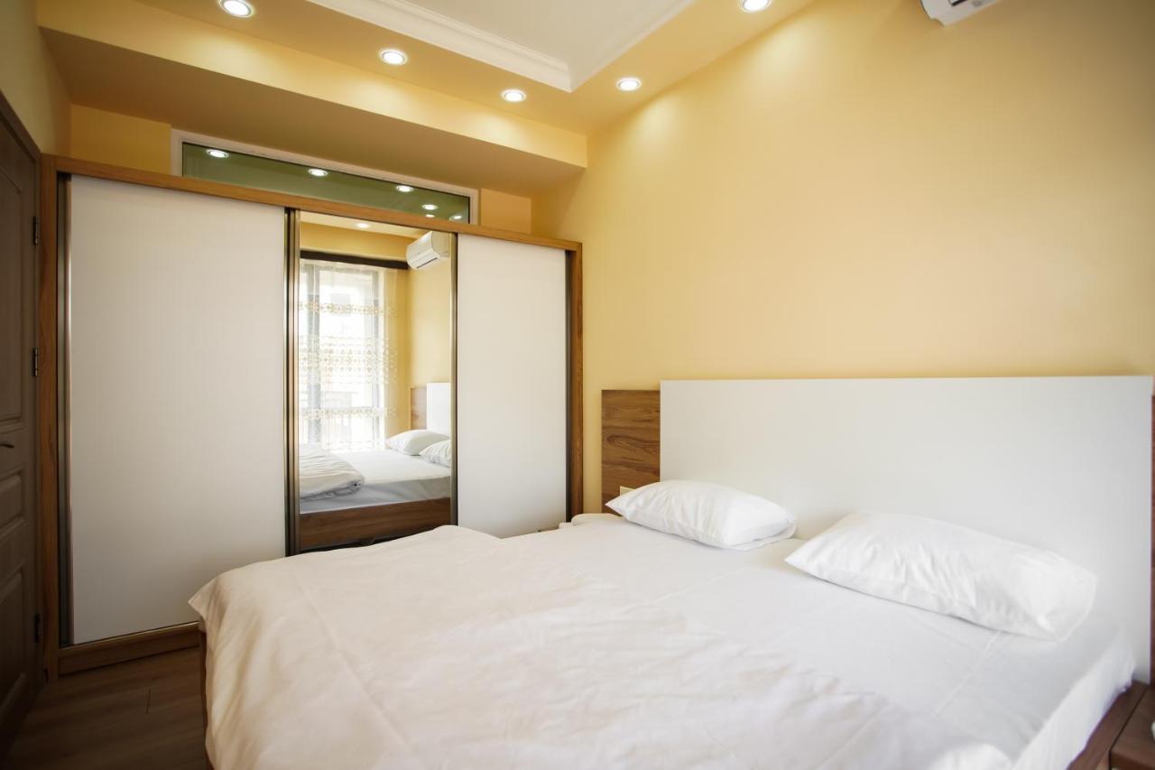 Fantastic Apartments Near Republic Square, Perfect Location, Mystreet Company Erywań Zewnętrze zdjęcie