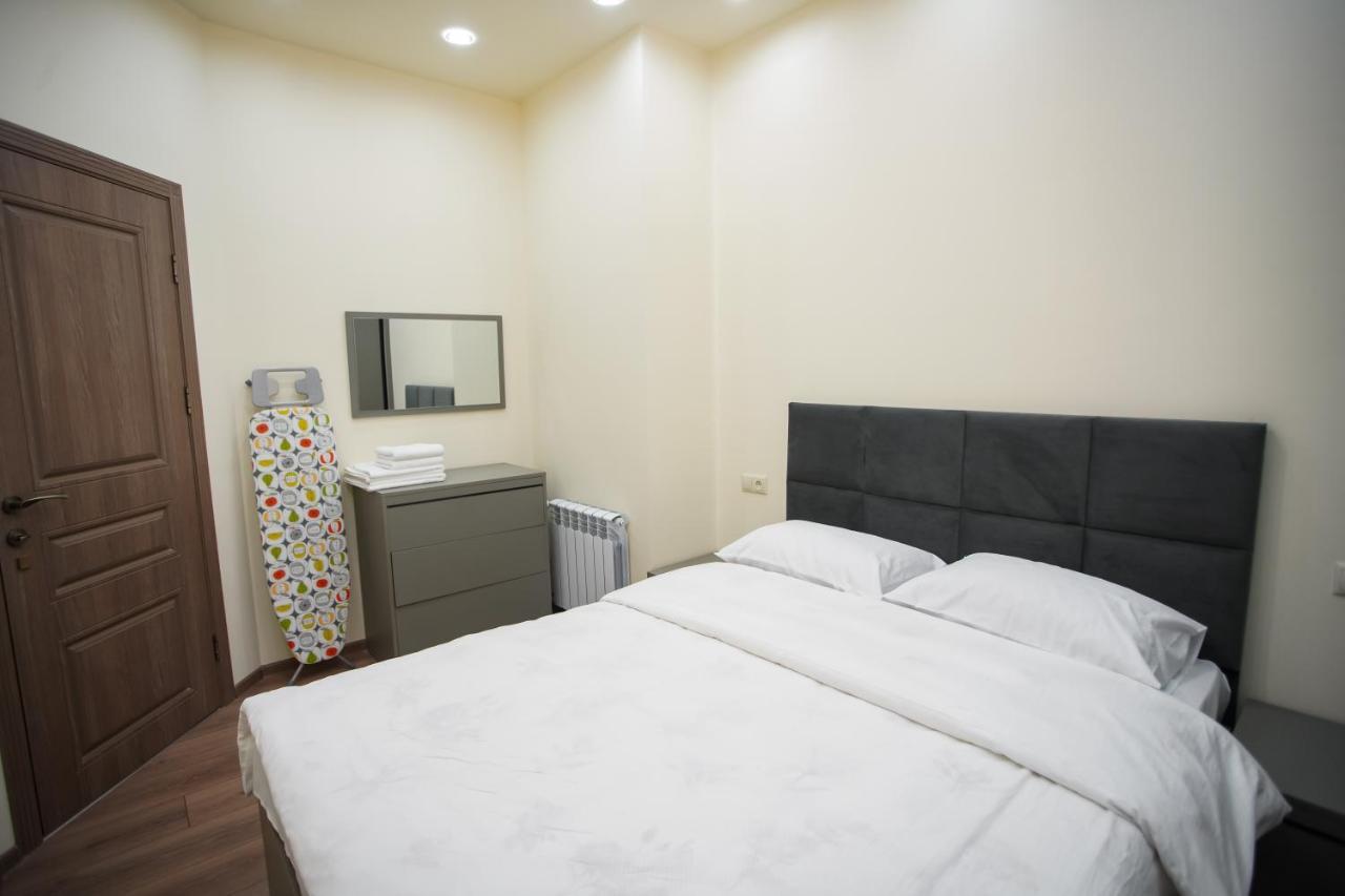 Fantastic Apartments Near Republic Square, Perfect Location, Mystreet Company Erywań Zewnętrze zdjęcie