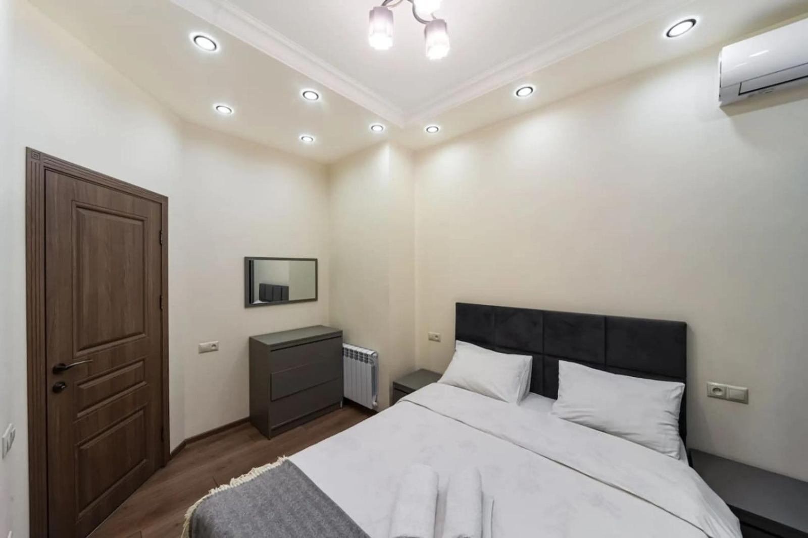 Fantastic Apartments Near Republic Square, Perfect Location, Mystreet Company Erywań Zewnętrze zdjęcie